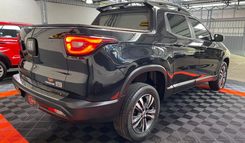 Toro Freedom 1.3 T270 2022 cheio