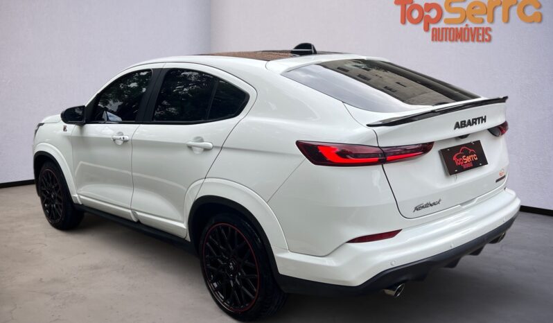 Fastback Abarth 2025 cheio