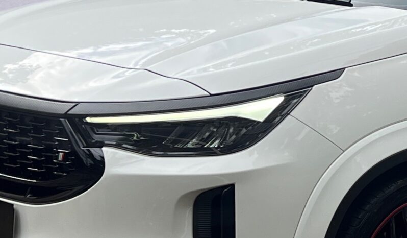 Fastback Abarth 2025 cheio