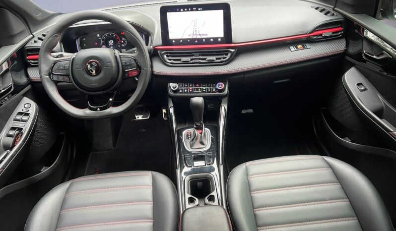 Fastback Abarth 2025 cheio