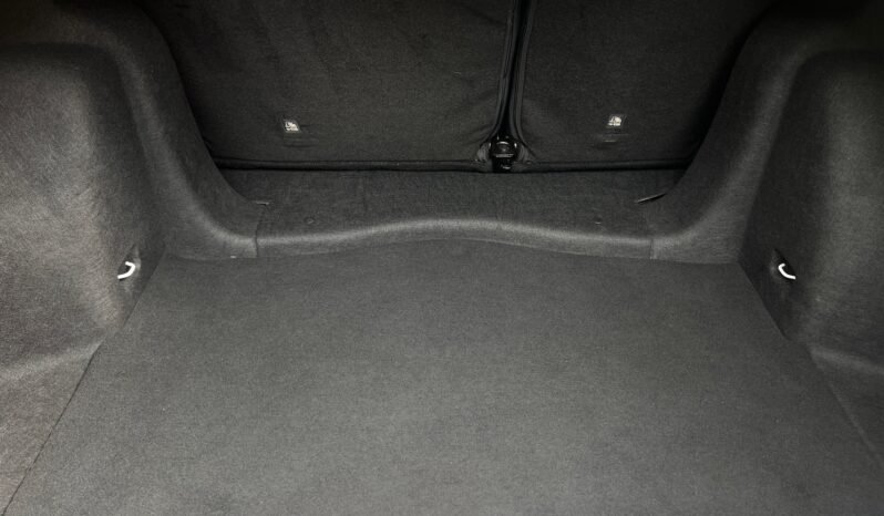 Fastback Abarth 2025 cheio