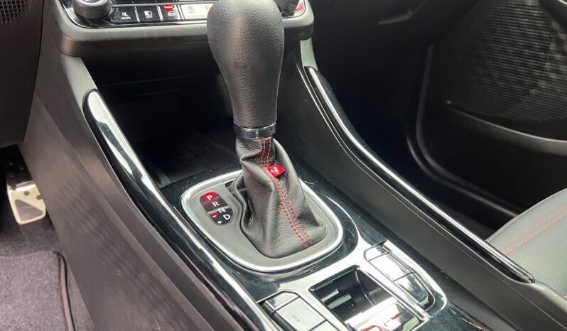 Fastback Abarth 2025 cheio