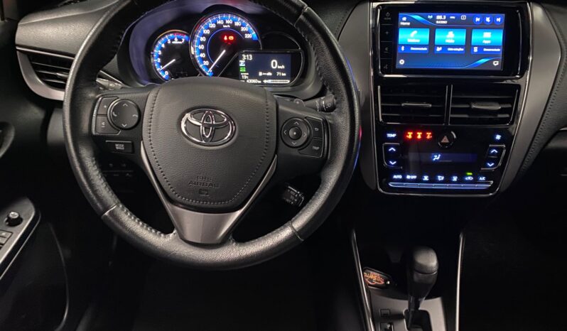Yaris Sedan Xs 2024 cheio