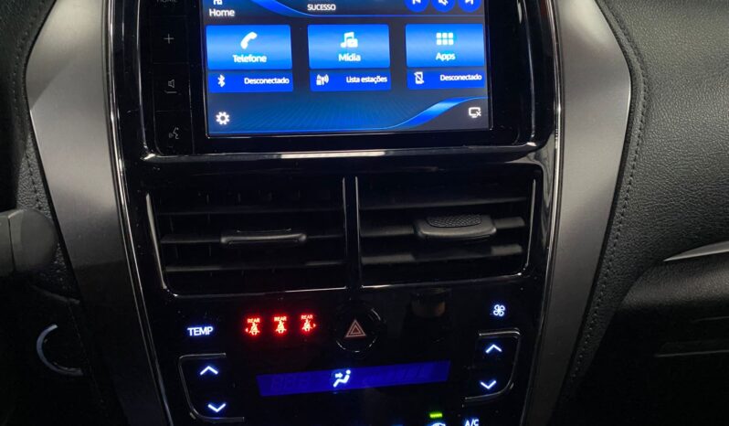 Yaris Sedan Xs 2024 cheio