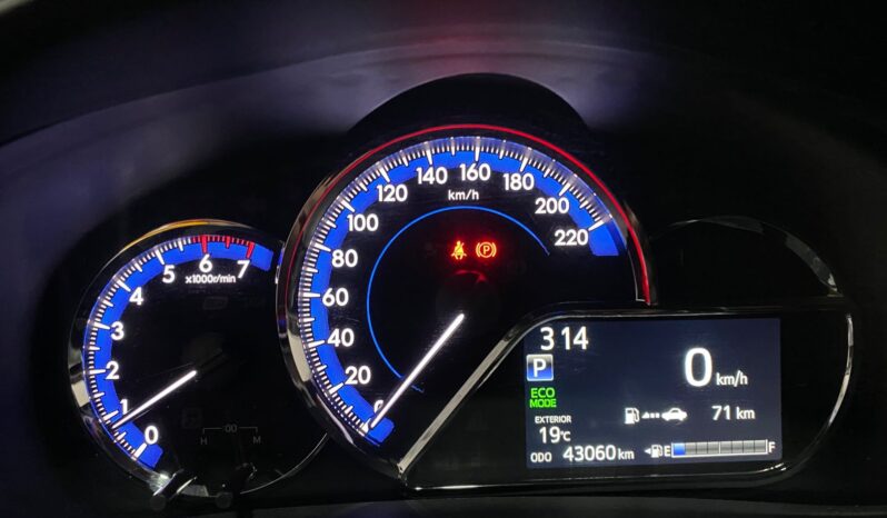 Yaris Sedan Xs 2024 cheio